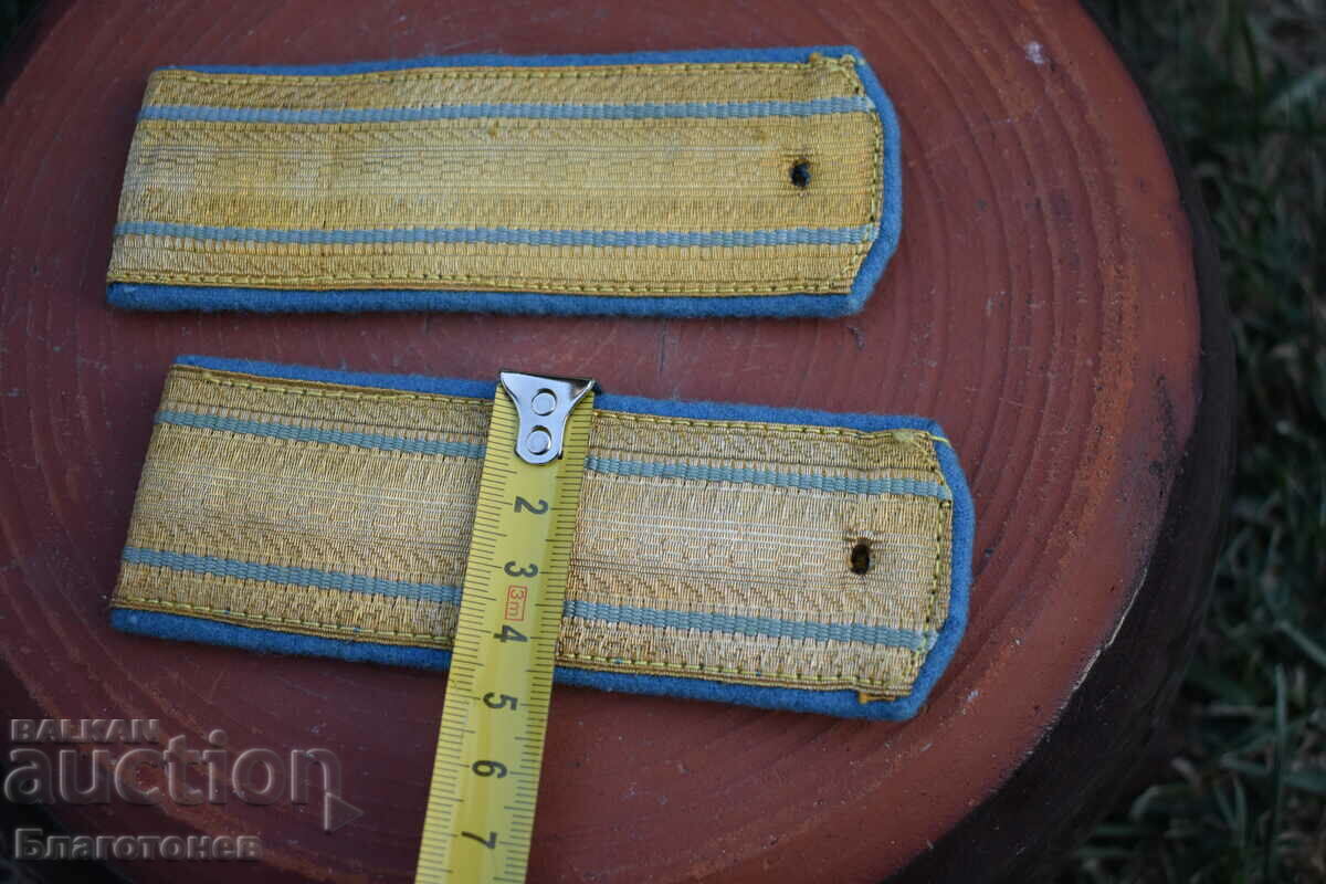 Παράδοση Παλιές επωμίδες αξιωματικών Παράδοση Παλιές επωμίδες αξιωματικών