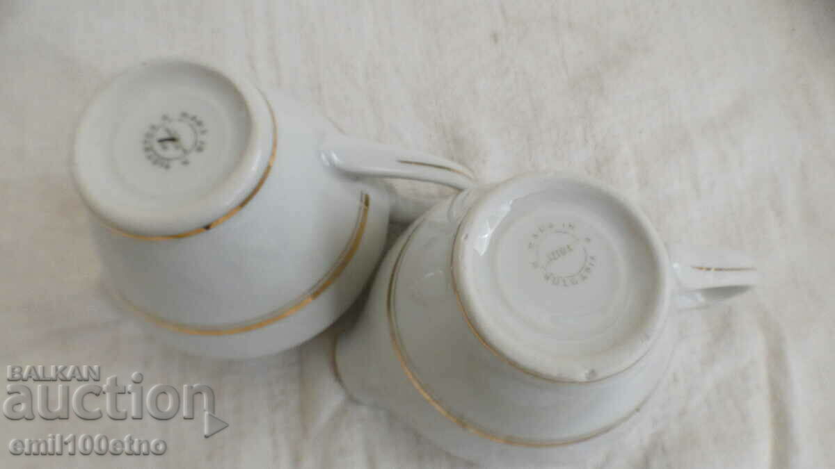 Jugs - latieri 2 pieces of old Bulgarian Isis porcelain - 6 Jugs - latieri 2 pieces of old Bulgarian Isis porcelain - 6