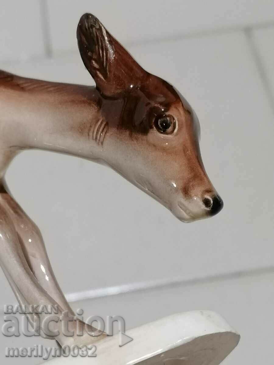 Figure statuette of a hind porcelain GDR - 5 Figure statuette of a hind porcelain GDR - 5