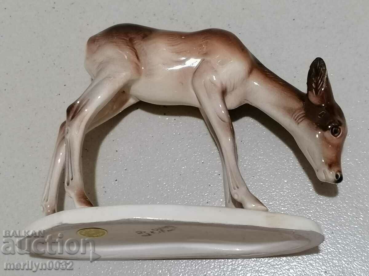 Figure statuette of a hind porcelain GDR - 7 Figure statuette of a hind porcelain GDR - 7