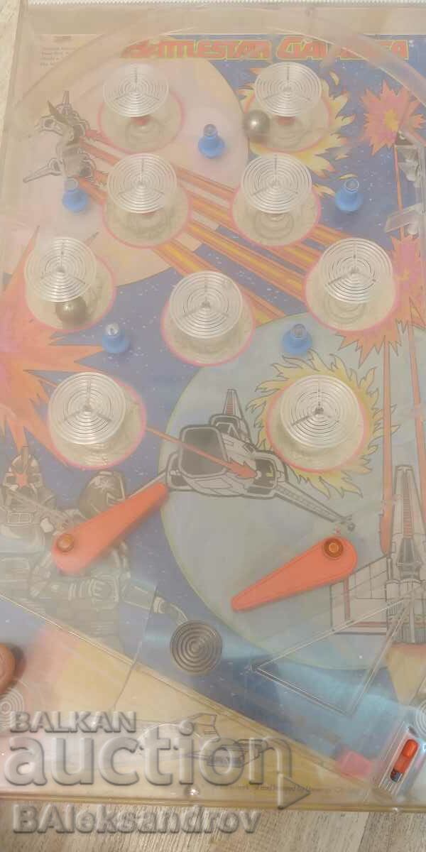 Delivery of Old pinball machine, raider Delivery of Old pinball machine, raider