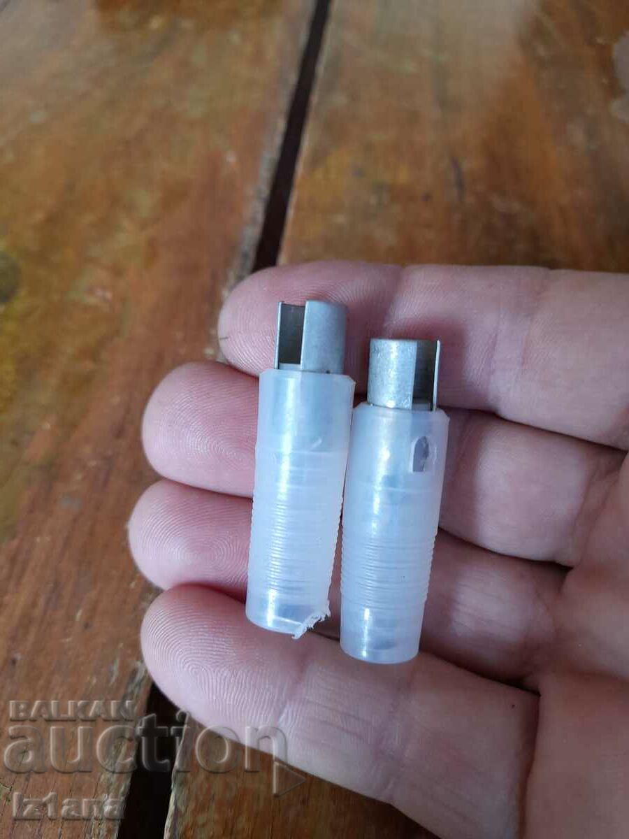 Priză TV veche cu preț 10.00 BGN | € 5.11 Priză TV veche cu preț 10.00 BGN | € 5.11