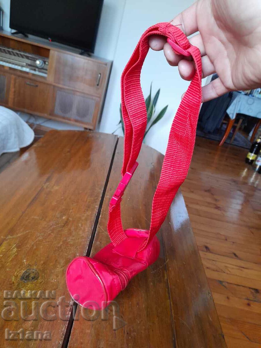 Livrarea O geantă Marlboro veche