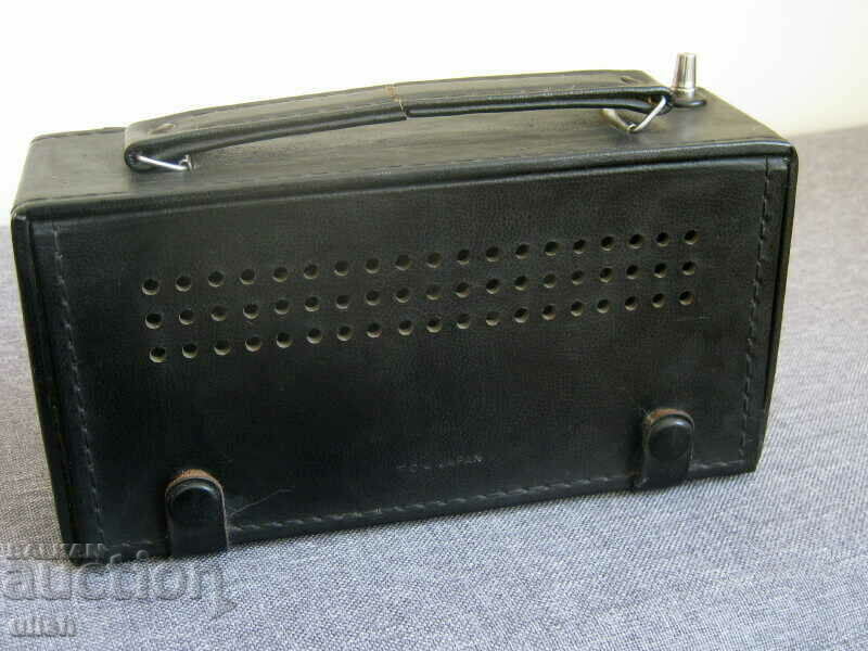 Delivery of 1970 Sanyo 704 - SW/MW 8 Transistor Horizontal Radio