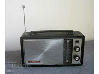 1970 Sanyo 704 - SW/MW 8 Tranzistor Orizontal Radio