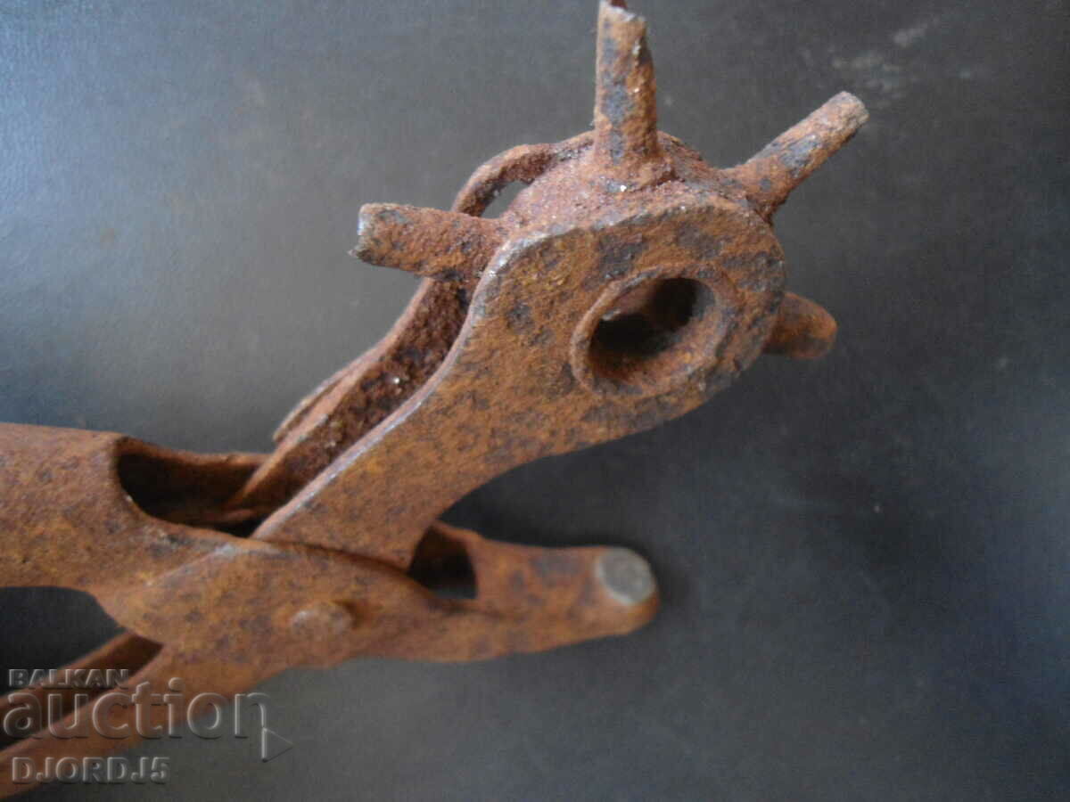 Delivery of Old tool, interior Delivery of Old tool, interior