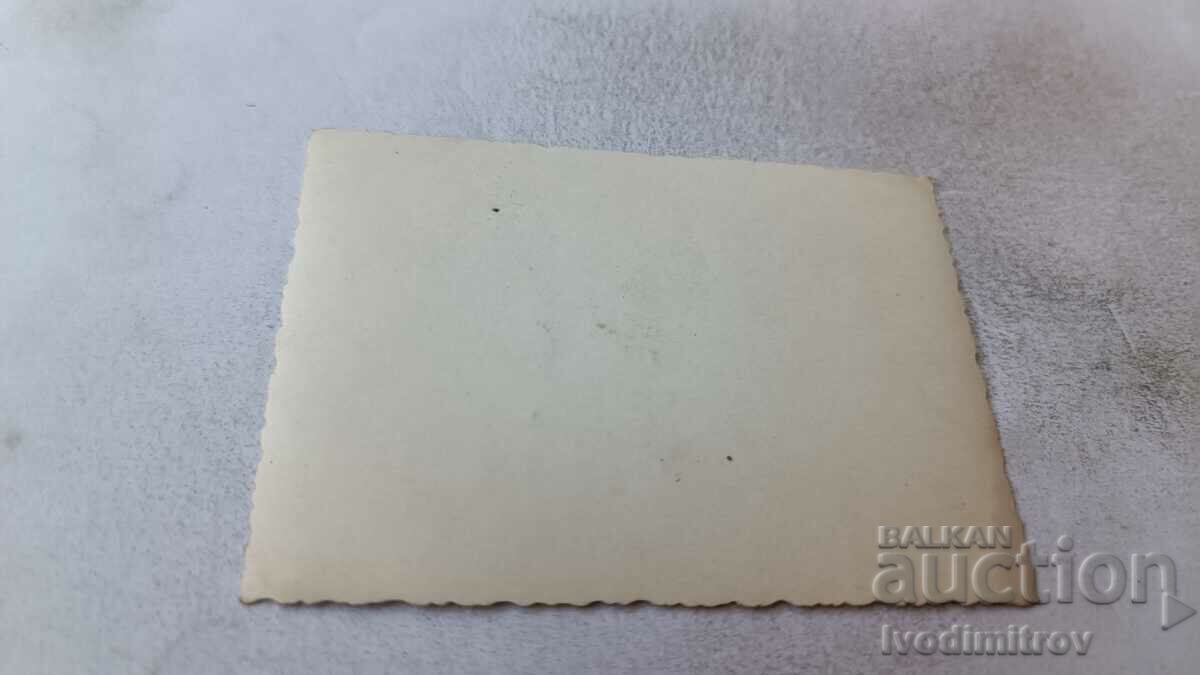 Photo Sofia Young men and young women on the street with price 2.35 BGN | € 1.20 Photo Sofia Young men and young women on the street with price 2.35 BGN | € 1.20