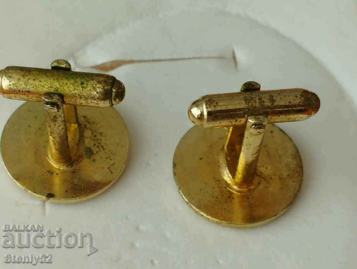 Old cufflinks (butanelli) with price 10.00 BGN | € 5.11 Old cufflinks (butanelli) with price 10.00 BGN | € 5.11