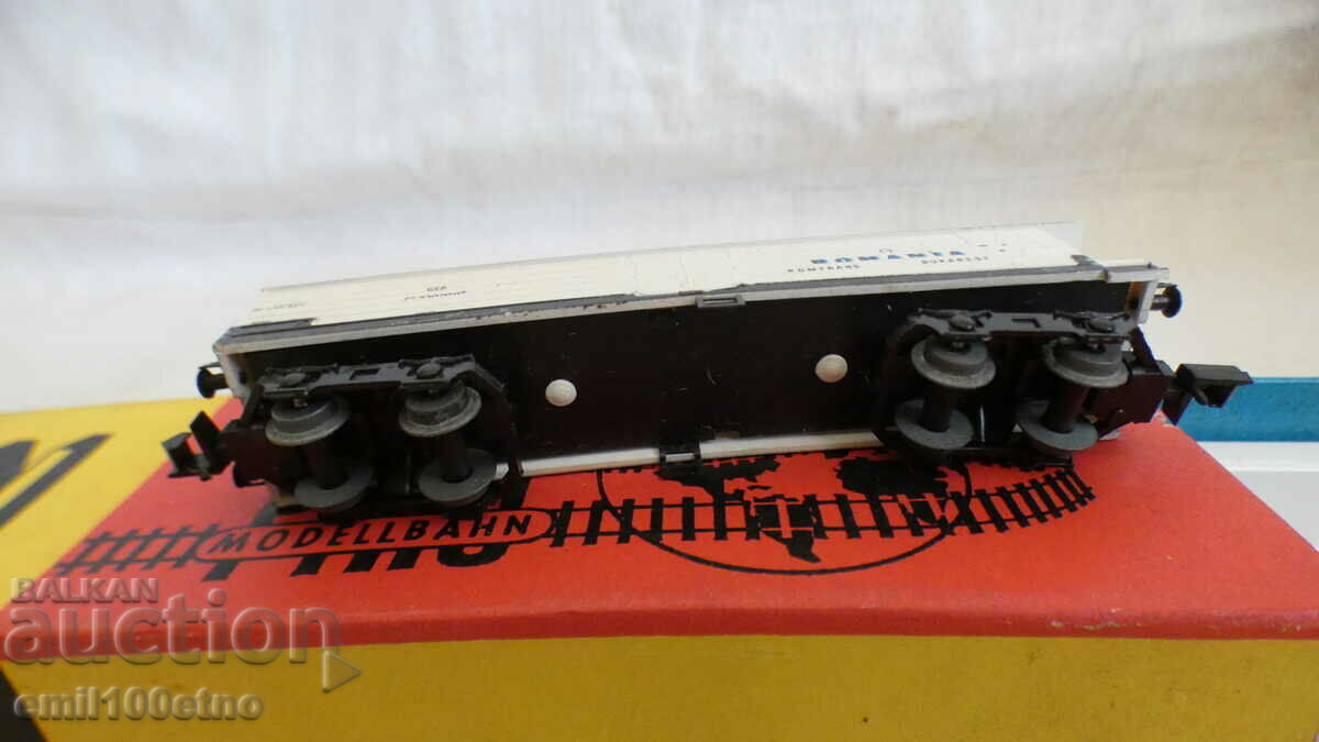 Auction PIKO N train car Auction PIKO N train car