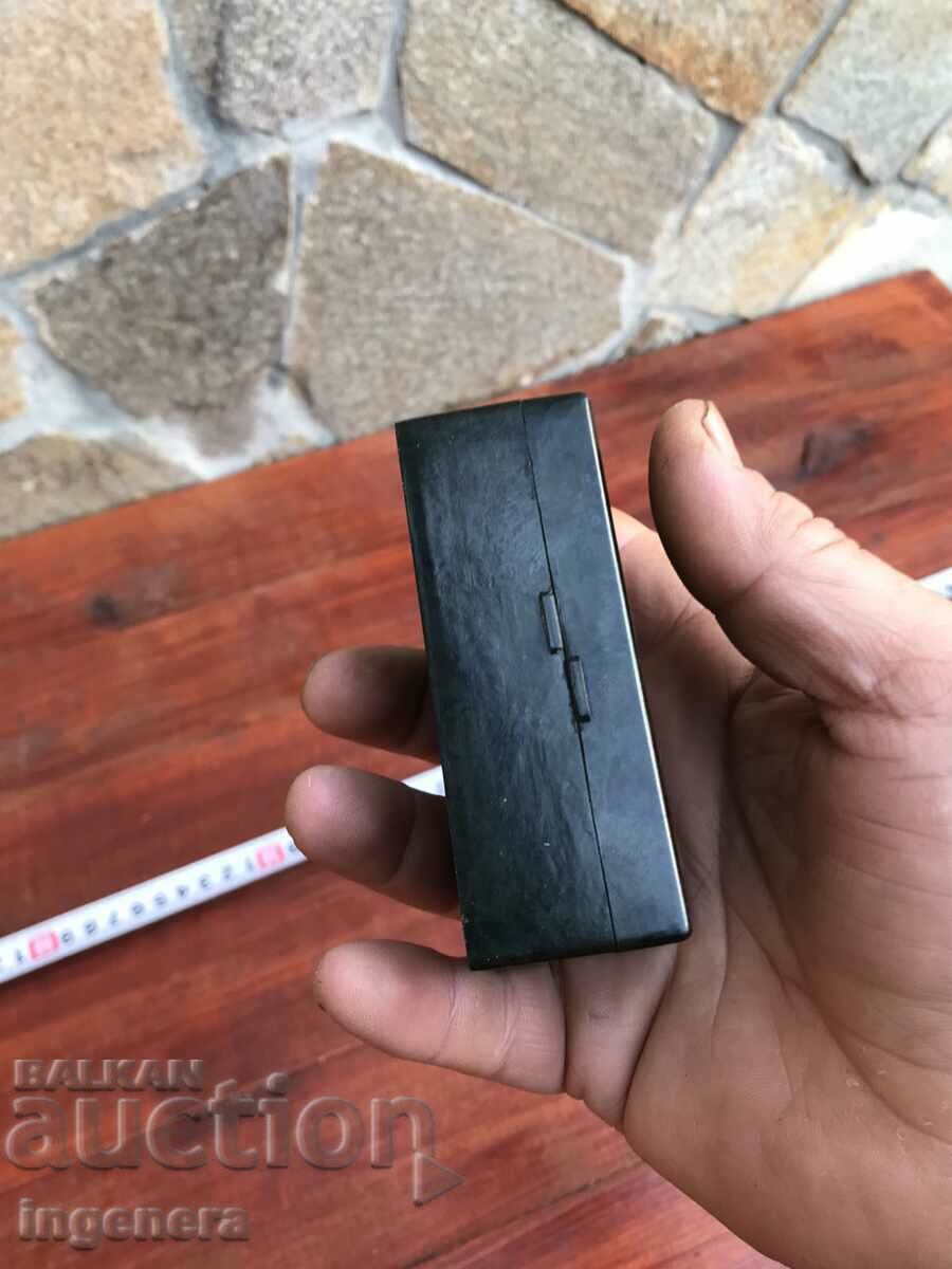 BOX BOX BAKELITE VINTAGE with price 8.00 BGN | € 4.09 BOX BOX BAKELITE VINTAGE with price 8.00 BGN | € 4.09