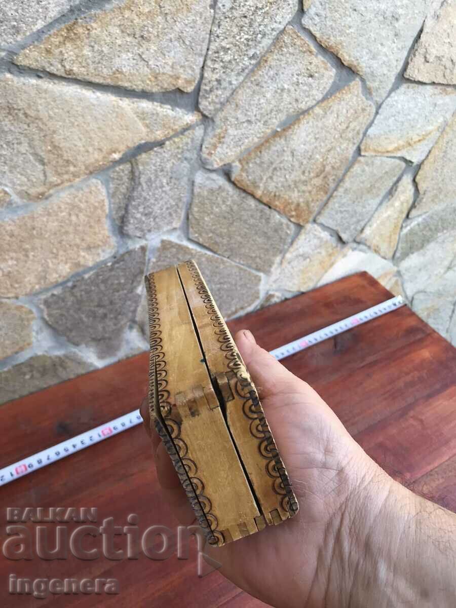 Auction  BOX PENCIL CASE ANTIQUE FROM SOCA PYROGRAPH DRAWING