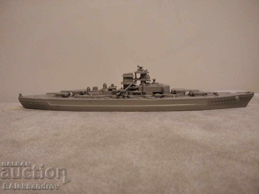 Auction Model of a warship Auction Model of a warship