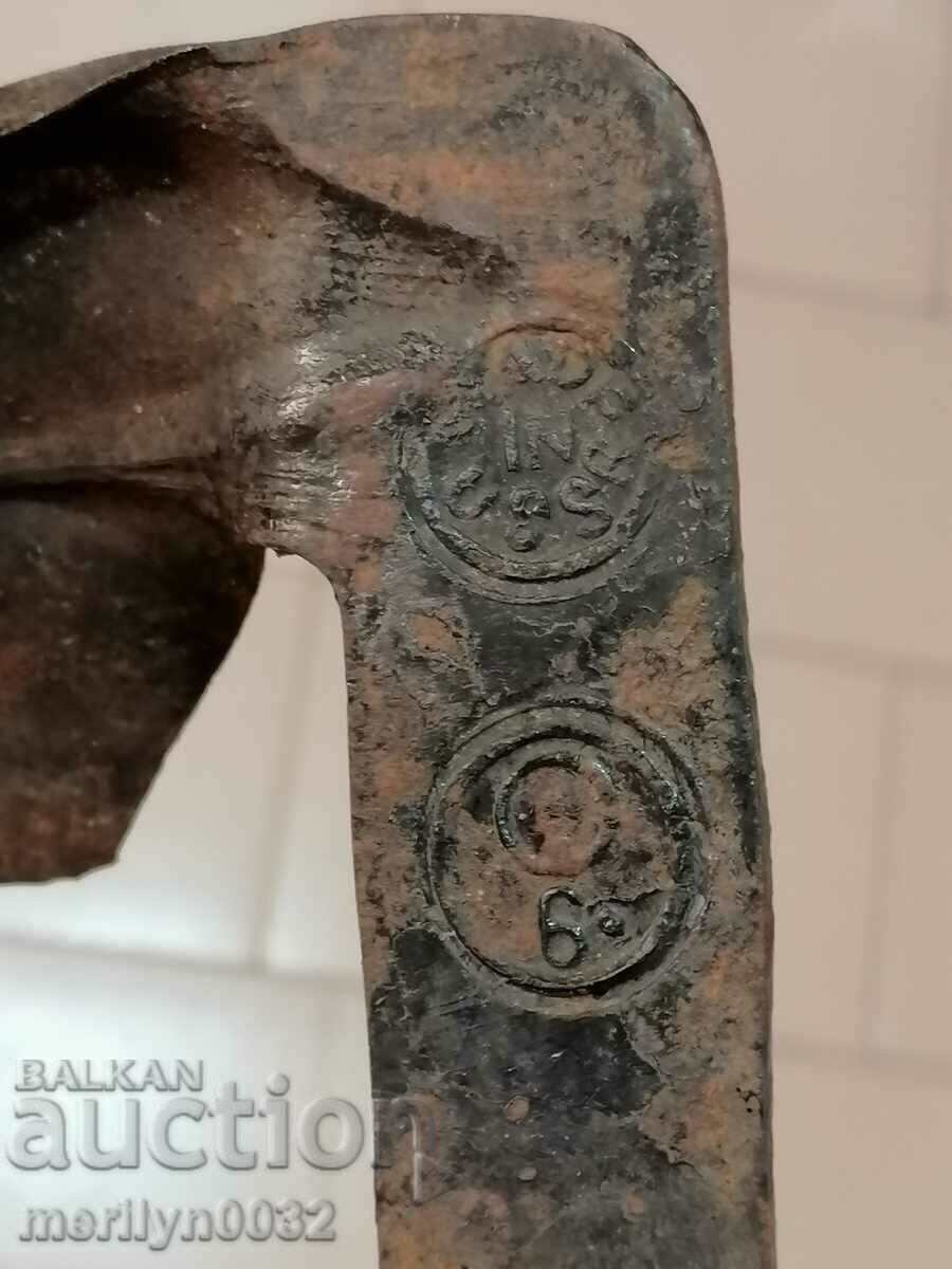 Auction Old hand-forged mowing scythe, wrought iron Auction Old hand-forged mowing scythe, wrought iron