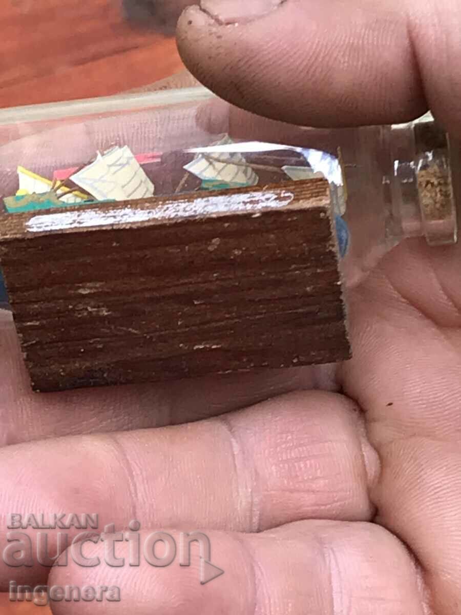 ΠΛΟΙΟ ΣΟΥΒΕΝΙΡ ΤΟΠΟΘΕΤΗΜΕΝΟ ΣΕ ΓΥΑΛΙΝΟ ΣΤΑΝΤ ΜΠΟΥΚΑΛΙΟΥ ΜΟΝΑΔΙΚΟ - 5 ΠΛΟΙΟ ΣΟΥΒΕΝΙΡ ΤΟΠΟΘΕΤΗΜΕΝΟ ΣΕ ΓΥΑΛΙΝΟ ΣΤΑΝΤ ΜΠΟΥΚΑΛΙΟΥ ΜΟΝΑΔΙΚΟ - 5