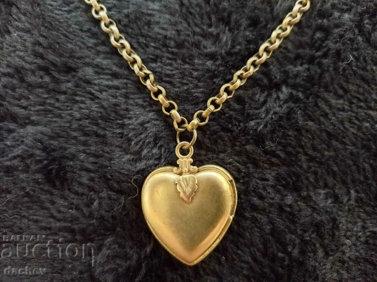 Delivery of Gold-plated cordon engraved heart folk necklace costume jewelry Delivery of Gold-plated cordon engraved heart folk necklace costume jewelry