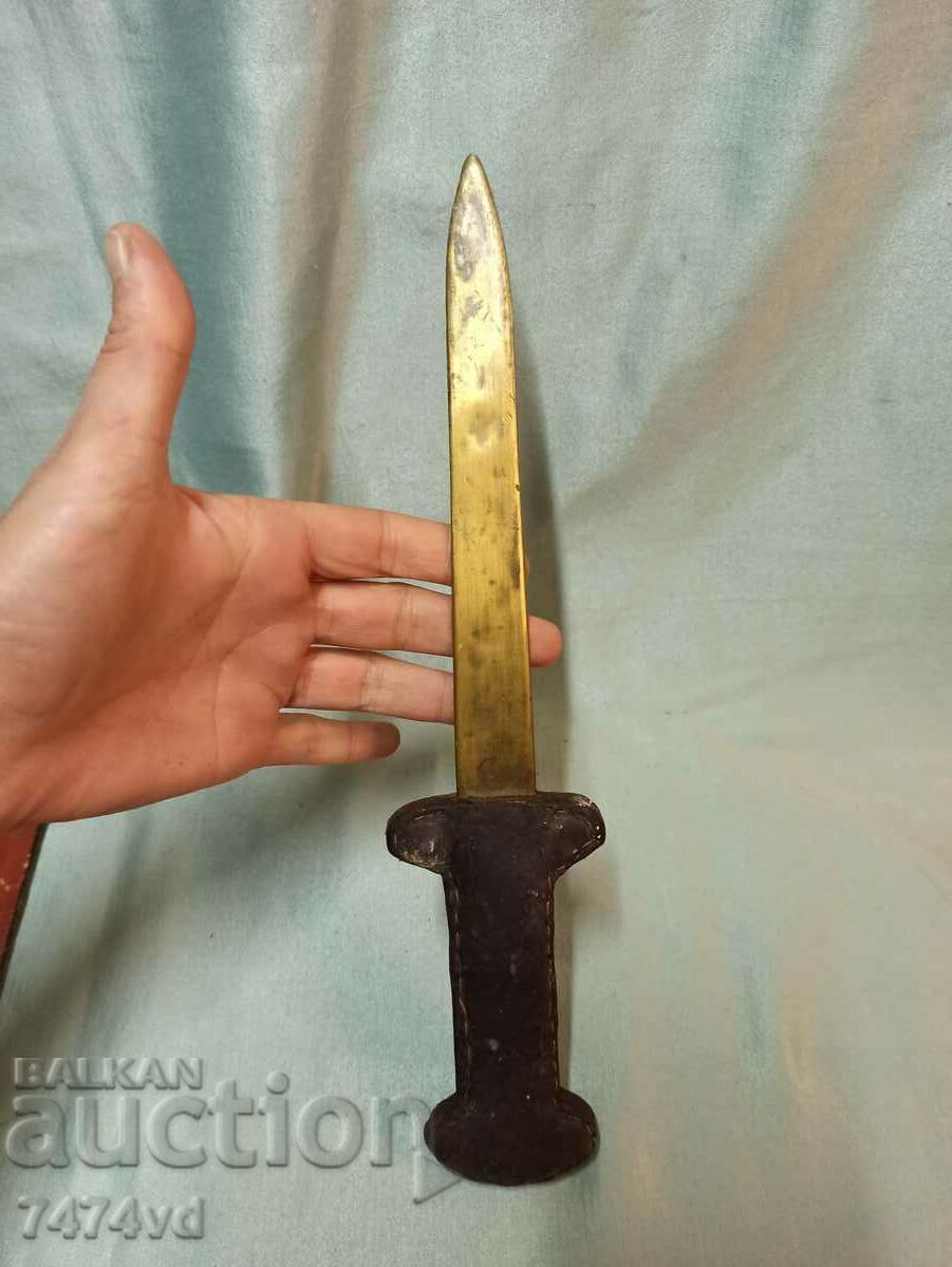 OLD KNIFE, DAGGER, BRONZE, LEATHER with price 25.00 BGN | € 12.78