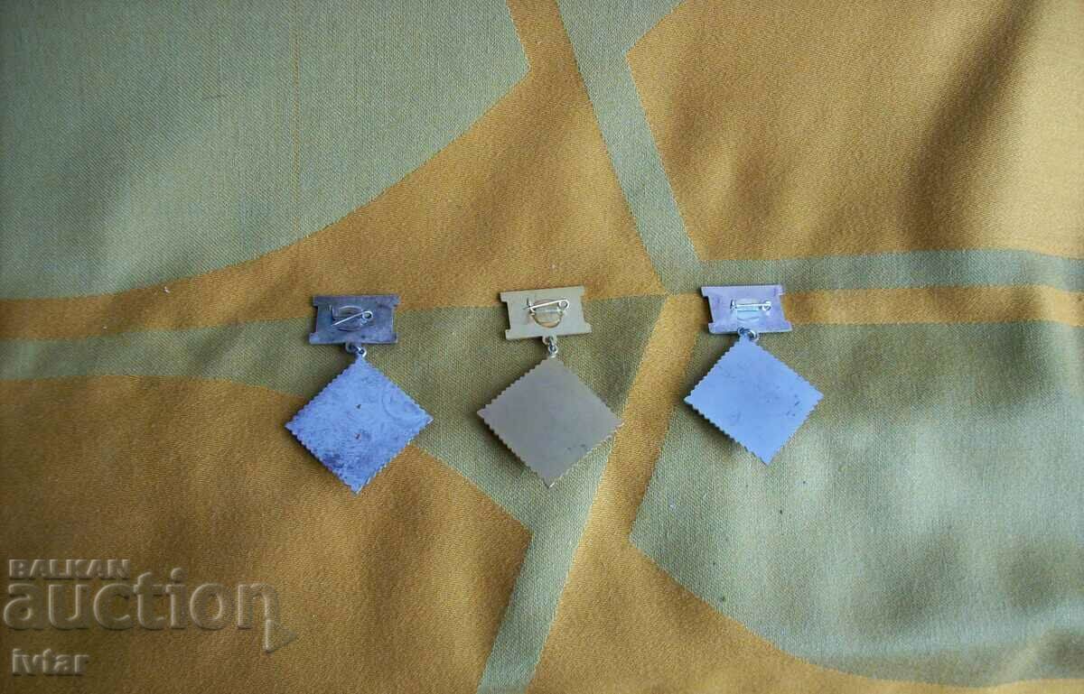 Auction Lot of badges of honor PATRIOT FRONT Auction Lot of badges of honor PATRIOT FRONT