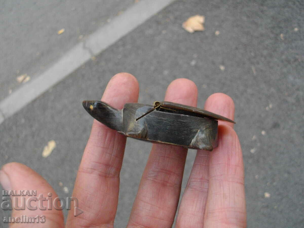 OLD BUFFALO HORN TURTLE BOX with price 65.00 BGN | € 33.23 OLD BUFFALO HORN TURTLE BOX with price 65.00 BGN | € 33.23