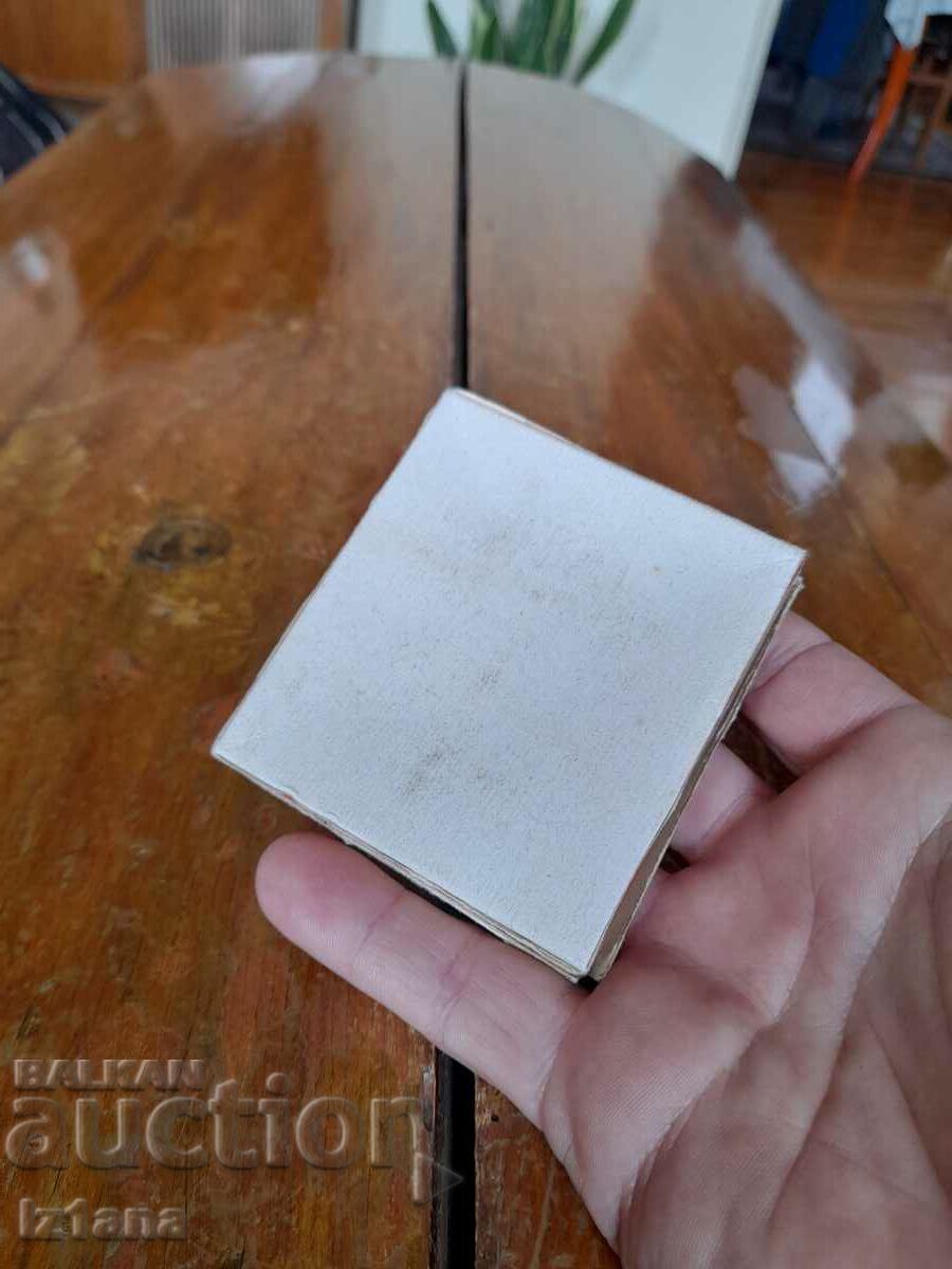 Delivery of Old box of Zlatna Arda cigarettes