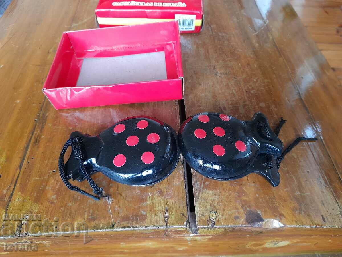 Auction  Old castanets