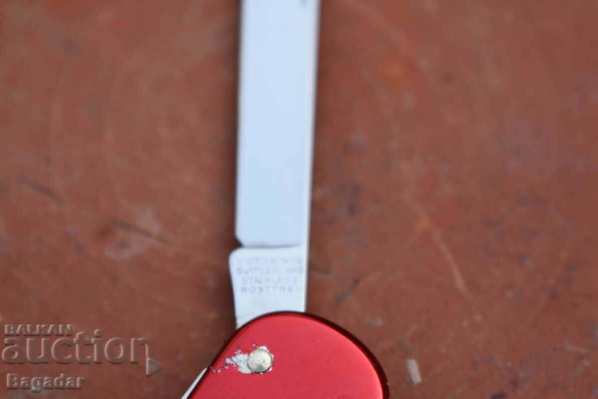 Delivery of Victorinox knife