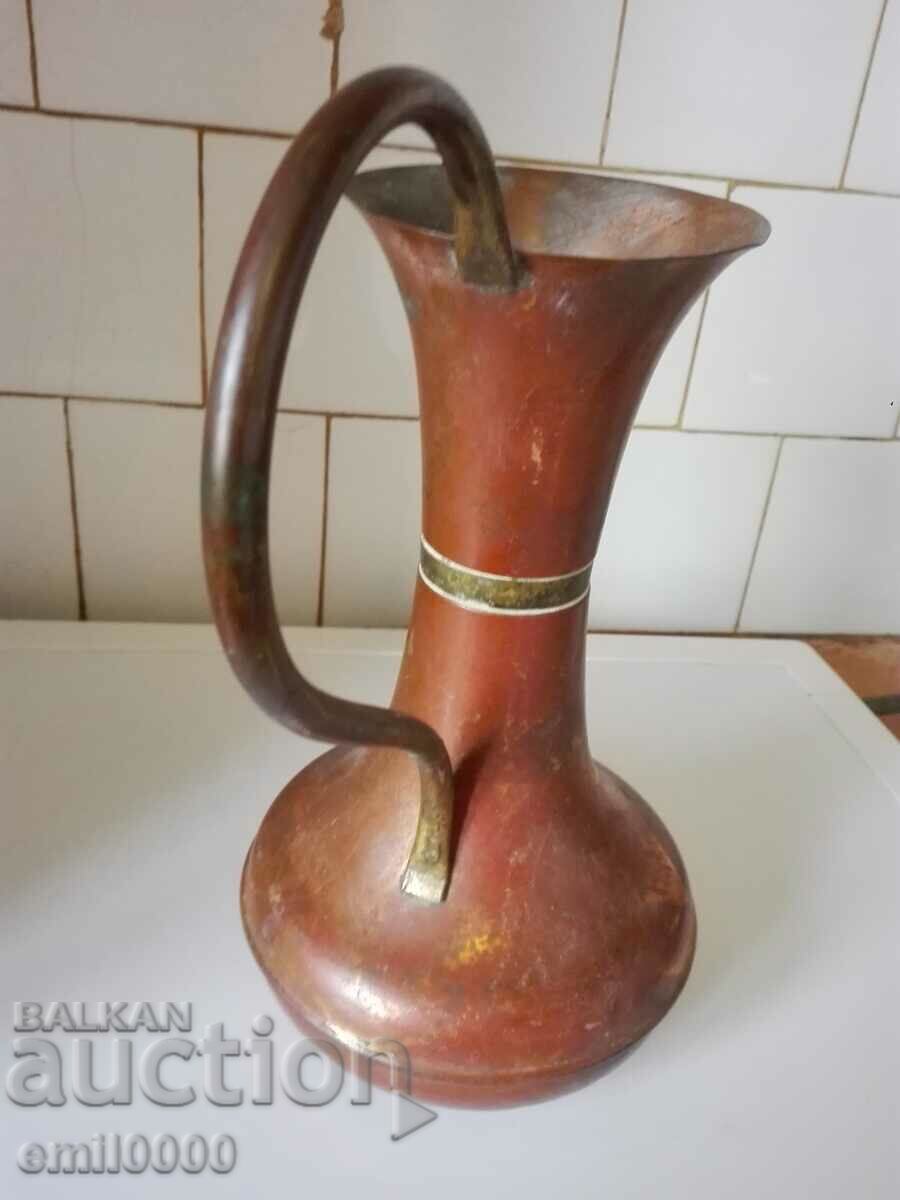 A beautiful, large copper jug. - 5 A beautiful, large copper jug. - 5