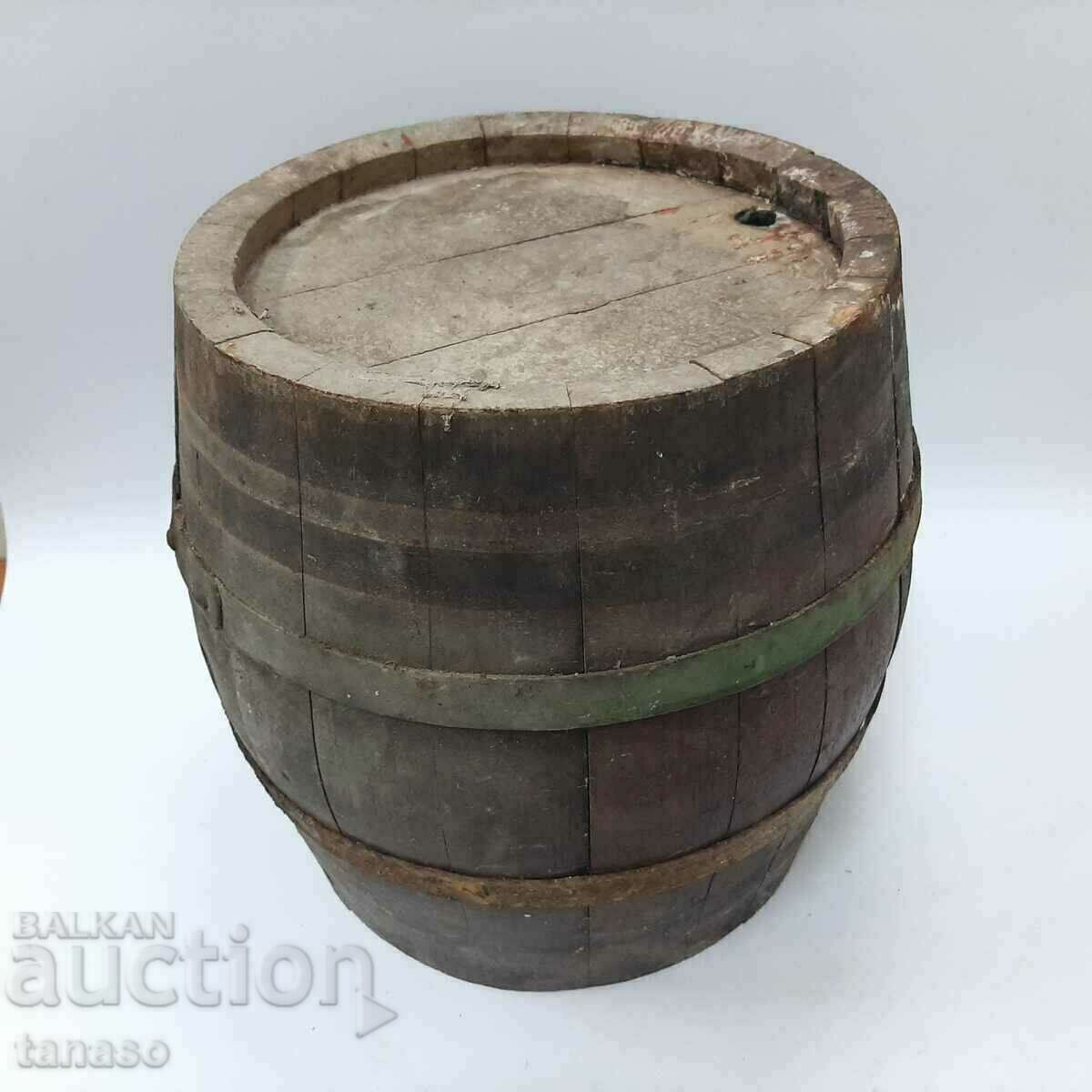 Παλιό δρύινο βαρέλι, κουβά (13.1) με τιμή 50.00 BGN | € 25.56