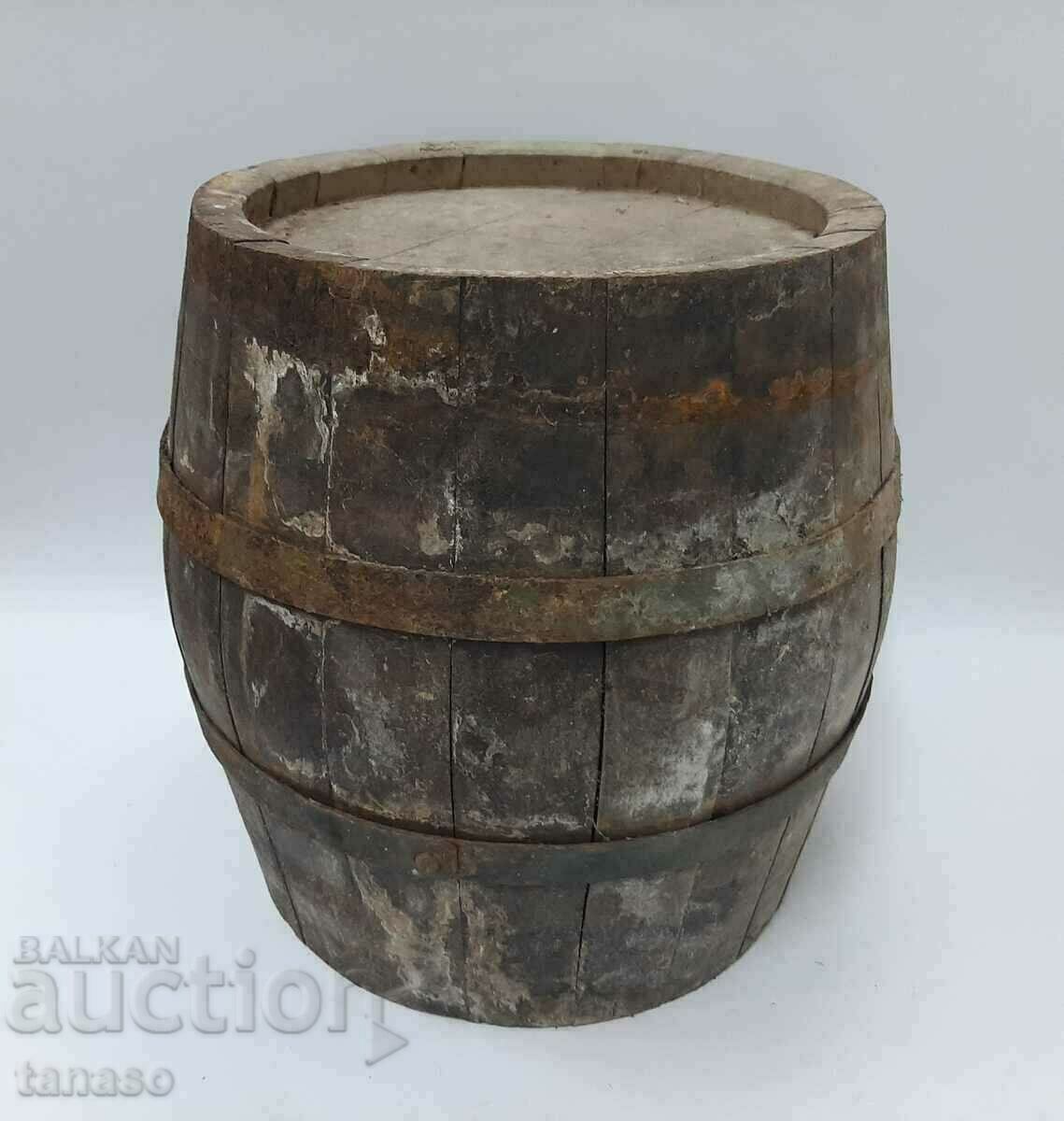 Παράδοση Παλιό δρύινο βαρέλι, κουβά (13.1)