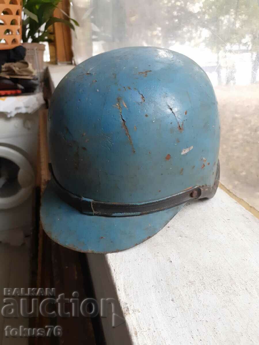 Licitație Casca de motocicleta veche foarte rara