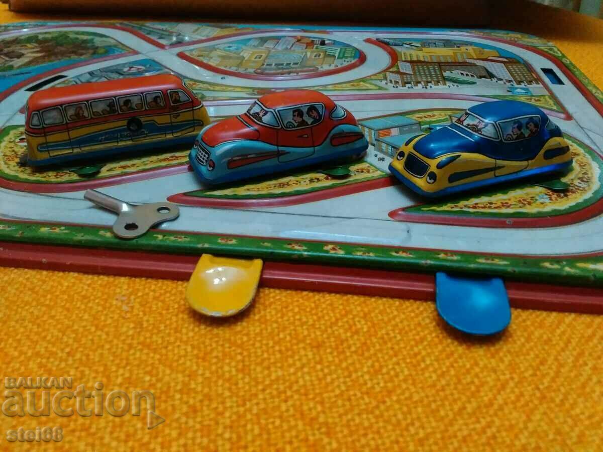 Auction OLD TIN GAME -68-70 years Auction OLD TIN GAME -68-70 years
