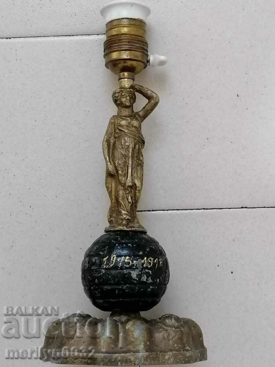 Аукцион Офицерска лампа направена от граната WW1 войнишко творчество Аукцион Офицерска лампа направена от граната WW1 войнишко творчество