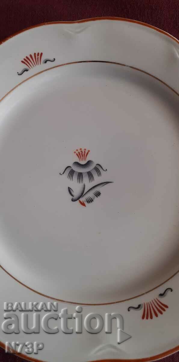 PLATĂ VECHE DE PORȚELAN...ARABIA.. MADE IN FINLANDIA. cu preț 12.00 BGN | € 6.14