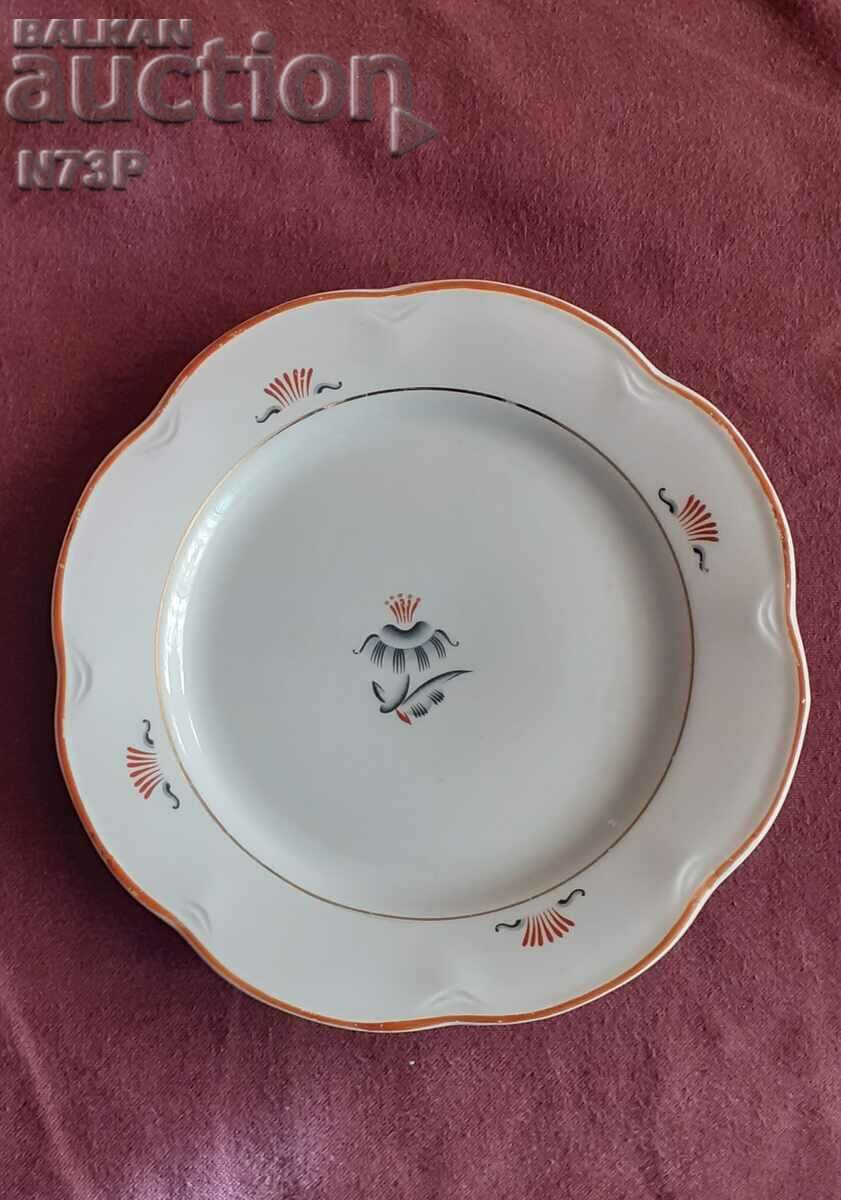 OLD PORCELAIN PLATE...ARABIA.. MADE IN FINLANDIA.