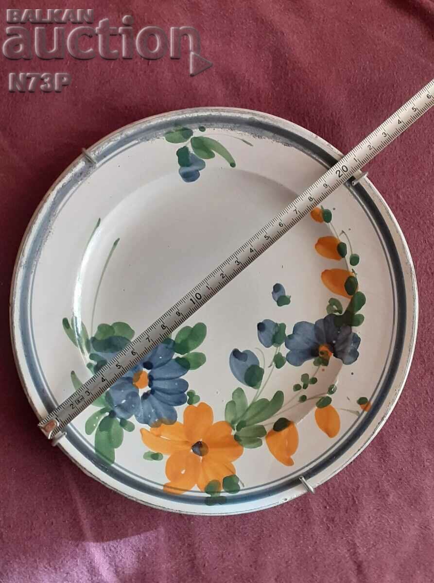 Licitație PLACĂ VECHE. COLECTIE. PICTAT MANUAL. Licitație PLACĂ VECHE. COLECTIE. PICTAT MANUAL.