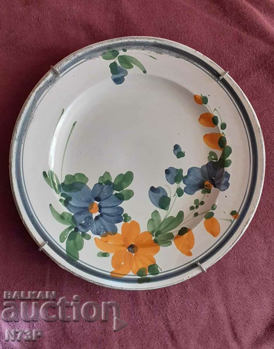 OLD PLATE. COLLECTION. HAND PAINTED.