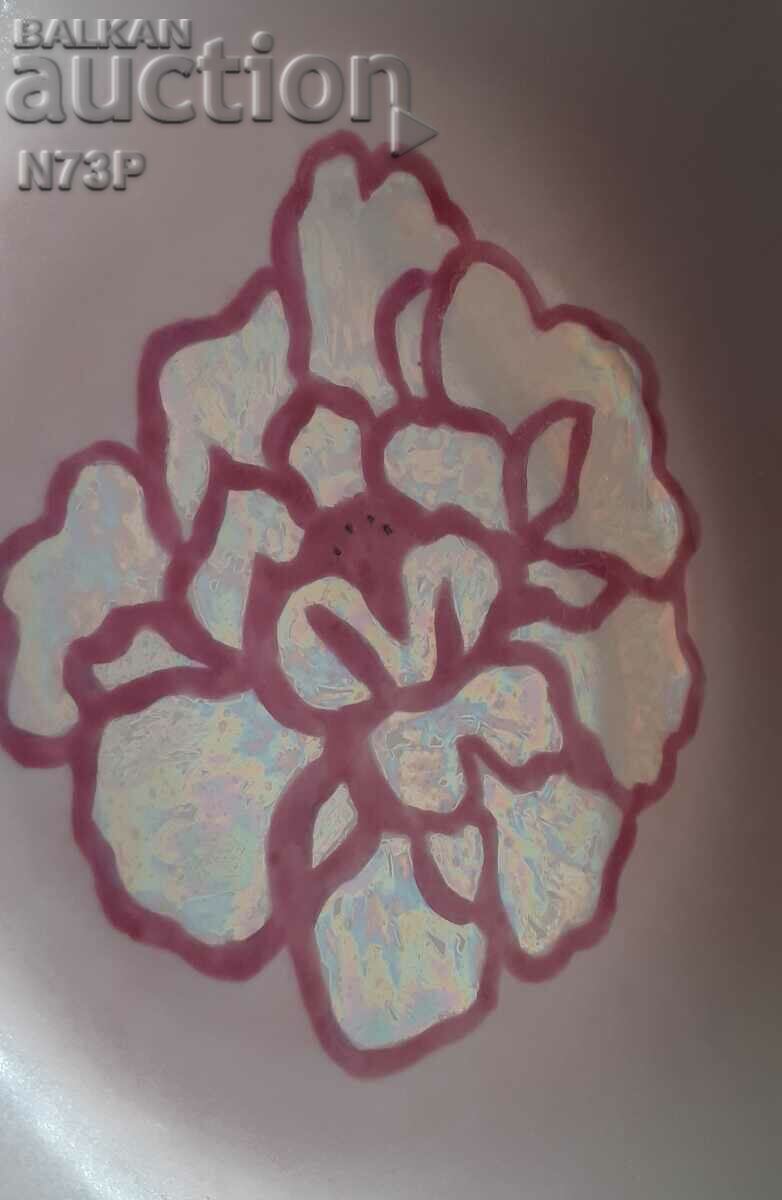 OLD PORCELAIN PLATE. COLLECTION. HAND PAINTED. with price 18.00 BGN | € 9.20 OLD PORCELAIN PLATE. COLLECTION. HAND PAINTED. with price 18.00 BGN | € 9.20