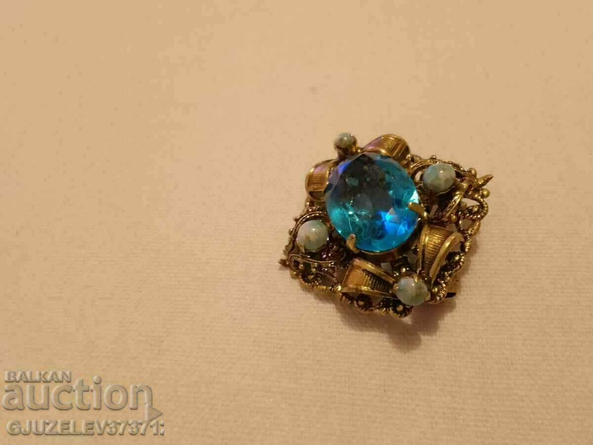 Vintage Bohemia brooch with price 35.00 BGN | € 17.90 Vintage Bohemia brooch with price 35.00 BGN | € 17.90