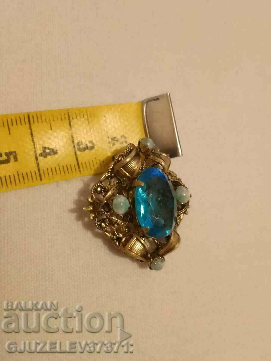 Delivery of Vintage Bohemia brooch Delivery of Vintage Bohemia brooch