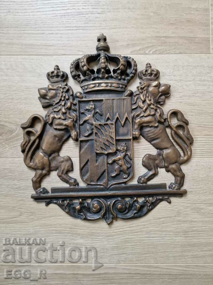 Παλιό μεταλλικό ορείχαλκο ογκώδες οικόσημο της Μπάγερν Μονάχου