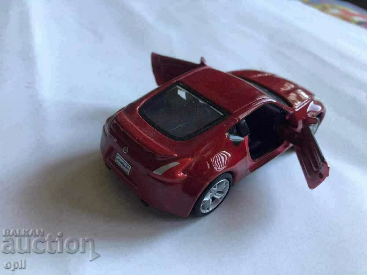 Maisto Nissan 370Z cu preț 13.50 BGN | € 6.90 Maisto Nissan 370Z cu preț 13.50 BGN | € 6.90