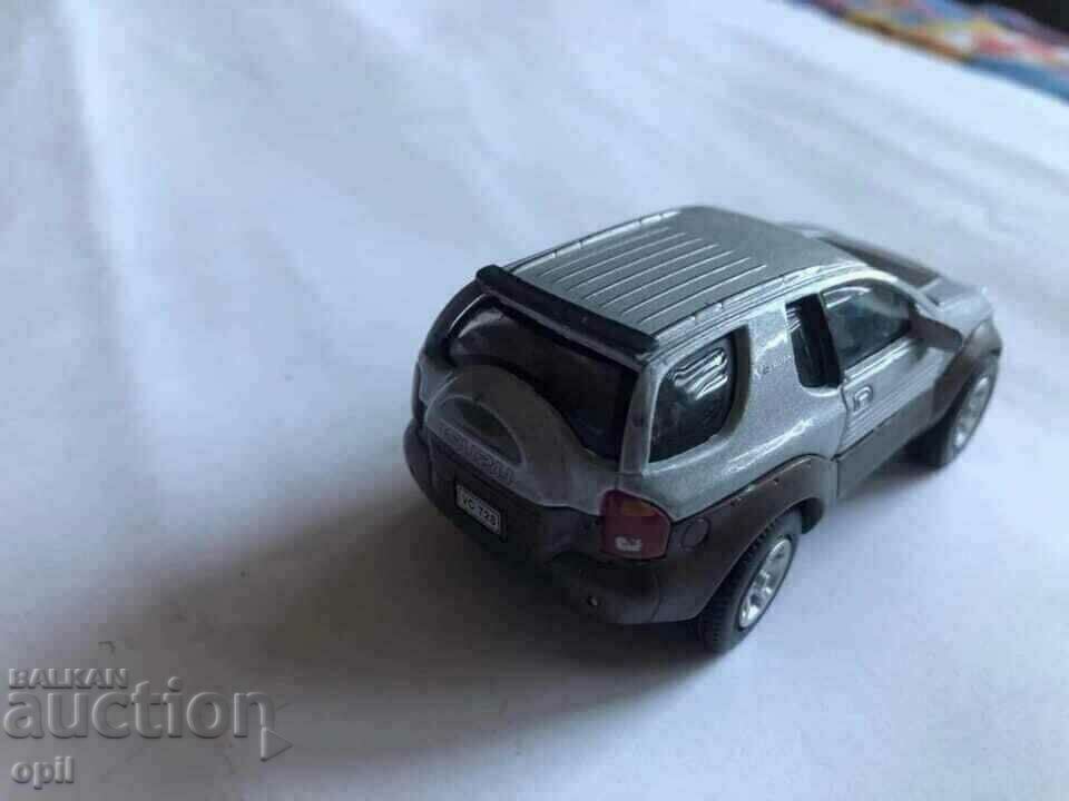 Isuzu V-Cross with price 4.50 BGN | € 2.30 Isuzu V-Cross with price 4.50 BGN | € 2.30