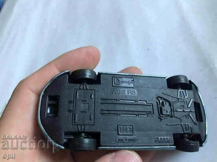 Auction  Burago Audi R8