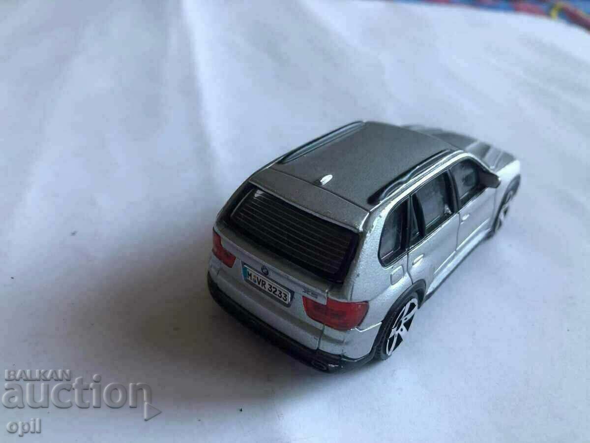 Burago BMW X5 cu preț 6.50 BGN | € 3.32 Burago BMW X5 cu preț 6.50 BGN | € 3.32