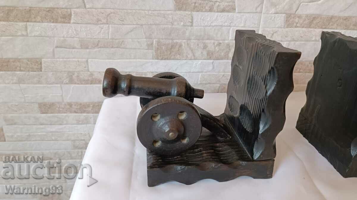 Old wooden bookends - military theme with price 85.00 BGN | € 43.46 Old wooden bookends - military theme with price 85.00 BGN | € 43.46