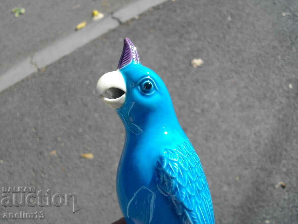Auction  OLD PORCELAIN PARROT
