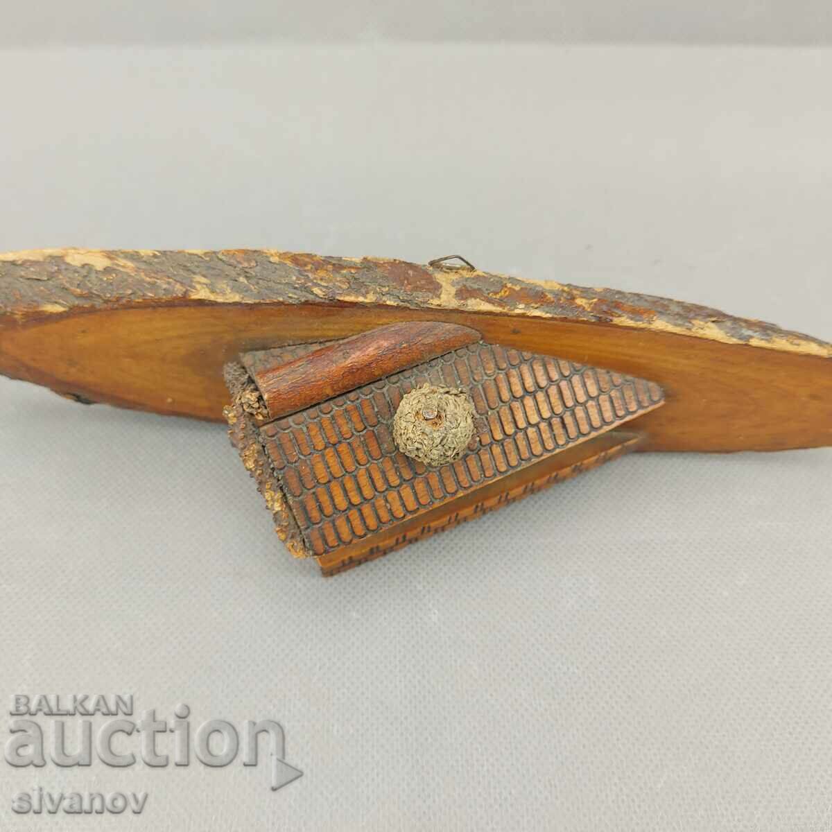 Auction  Interesting old wooden decoration #1950