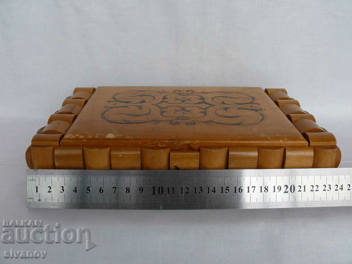 Interesting old wooden jewelry box #1969 - 5 Interesting old wooden jewelry box #1969 - 5