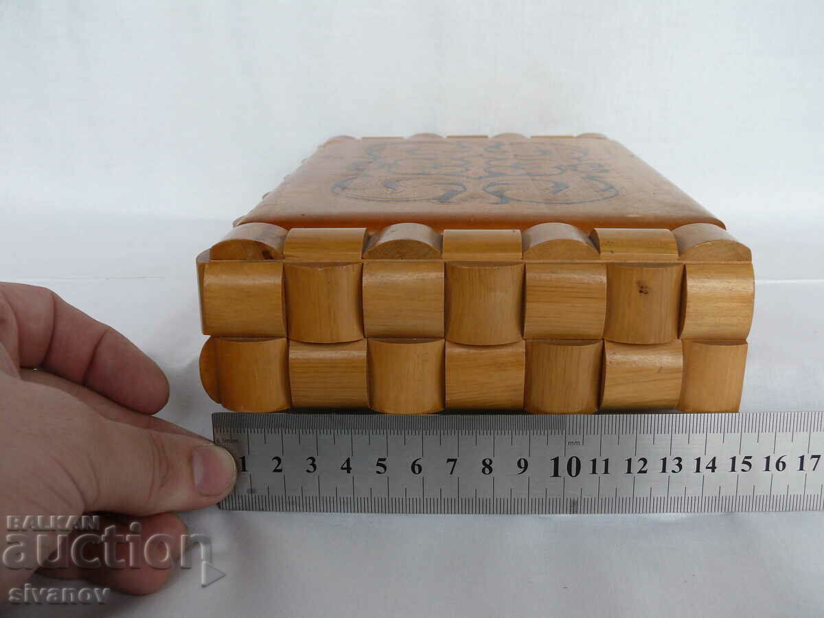 Interesting old wooden jewelry box #1969 - 6 Interesting old wooden jewelry box #1969 - 6