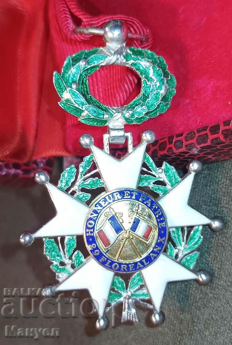 Delivery of "Order of the Legion of Honor" - France. Delivery of "Order of the Legion of Honor" - France.