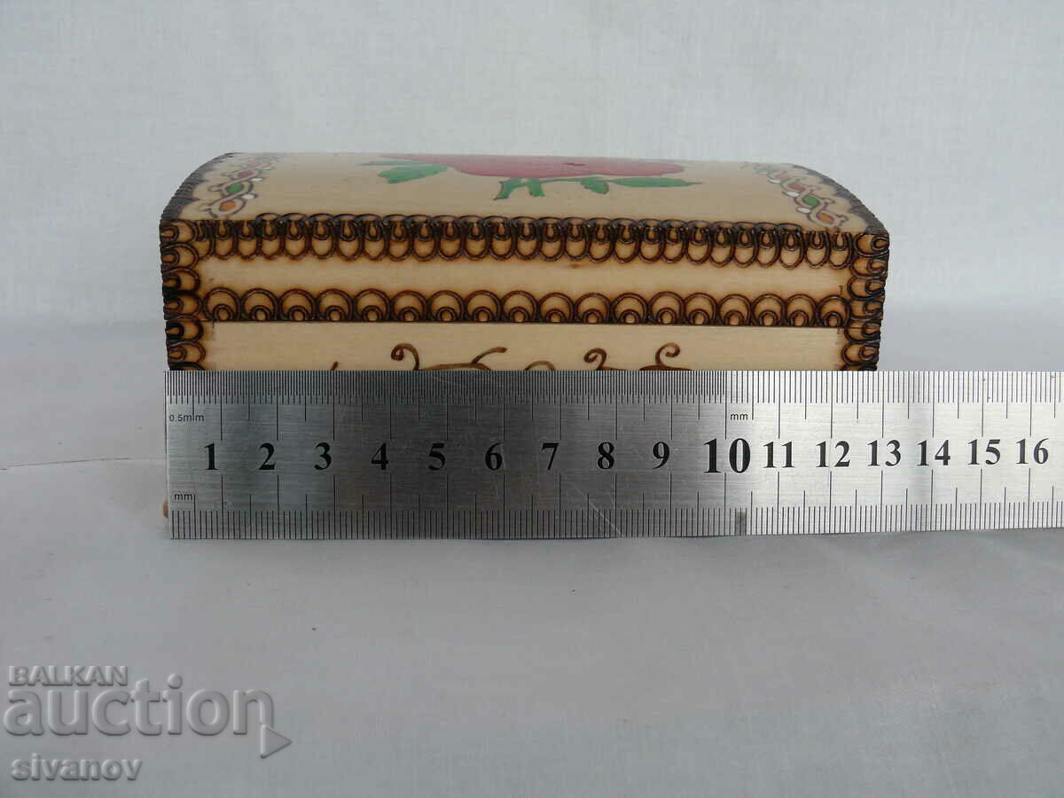 Interesting old wooden jewelry box #1971 - 5 Interesting old wooden jewelry box #1971 - 5